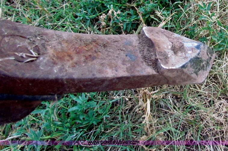 image for item B7338 John Deere E1600 chisel