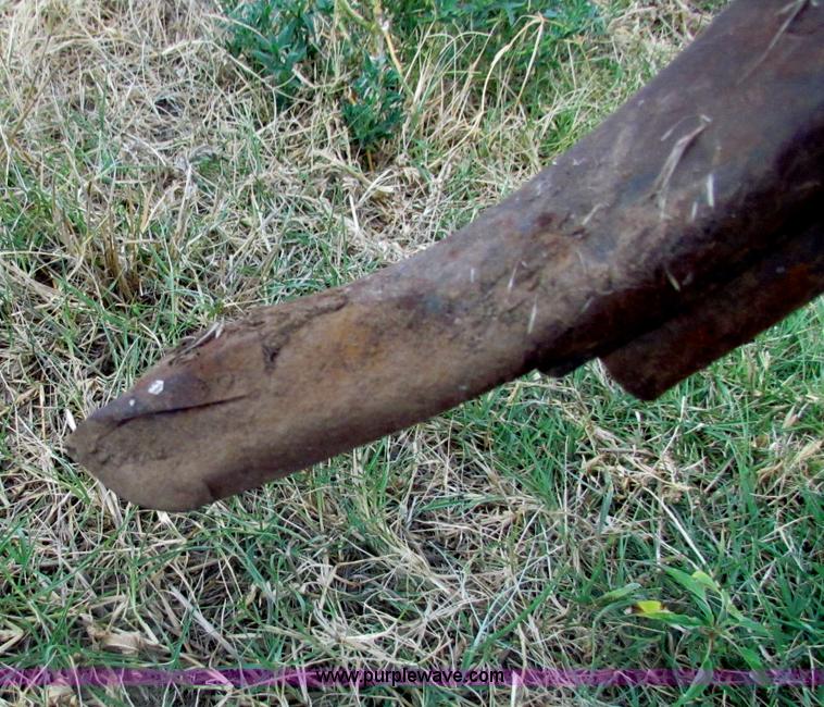 image for item B7338 John Deere E1600 chisel