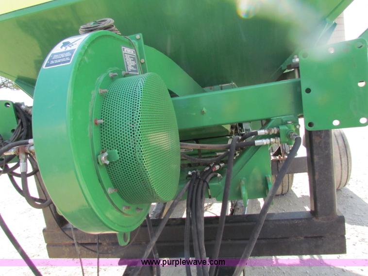 image for item B7340 1996 John Deere 787 Air Seeder Cart