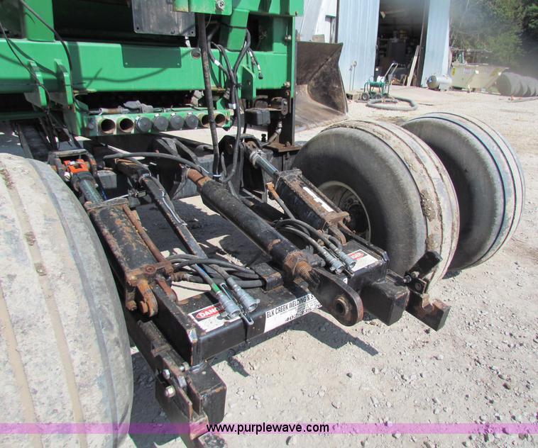 image for item B7340 1996 John Deere 787 Air Seeder Cart