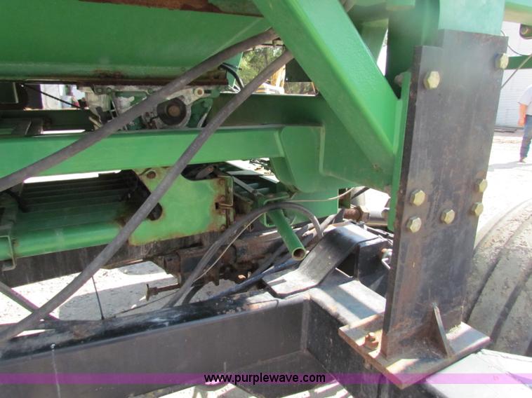 image for item B7340 1996 John Deere 787 Air Seeder Cart