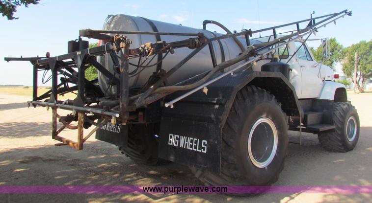 image for item B7363 1974 GMC Big Wheels 7500 sprayer