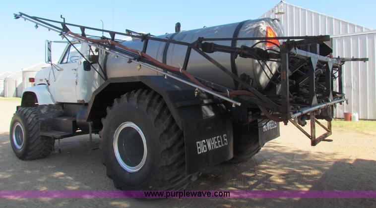 image for item B7363 1974 GMC Big Wheels 7500 sprayer