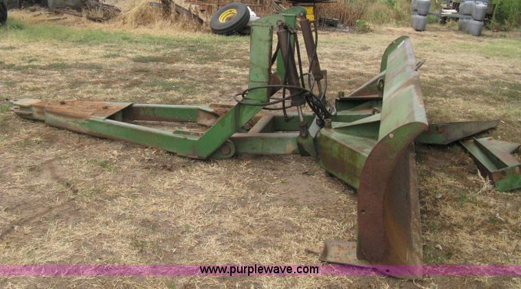 image for item B8034 John Deere 12' blade