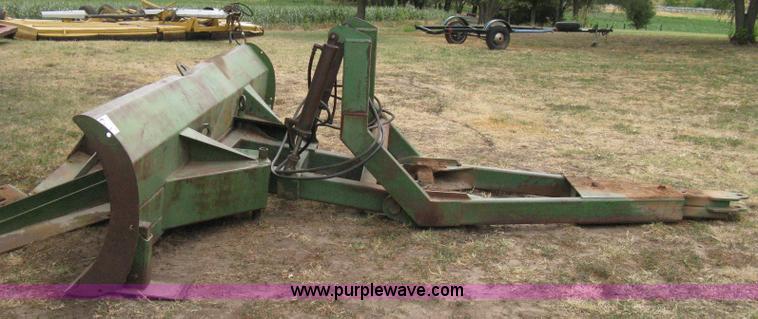 image for item B8034 John Deere 12' blade