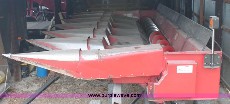 image for item C2688 Case IH 1064 corn header