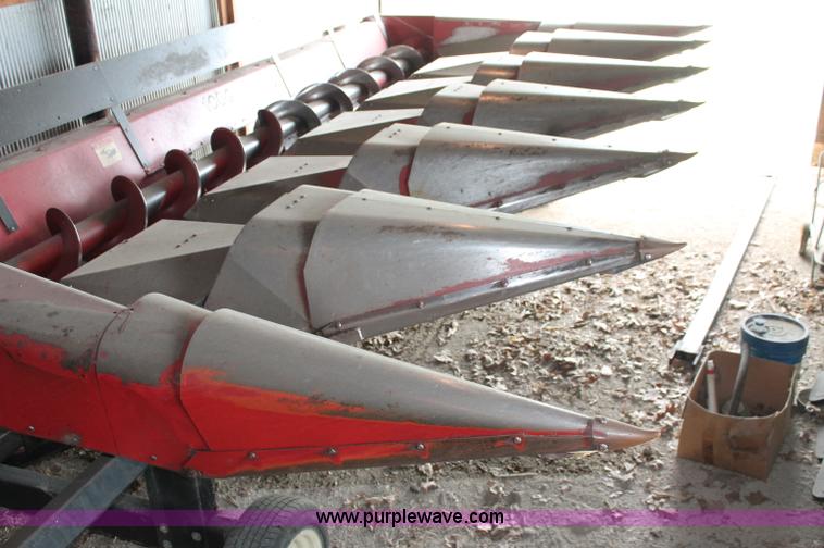 image for item C2688 Case IH 1064 corn header