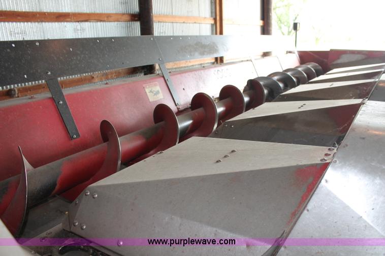 image for item C2688 Case IH 1064 corn header