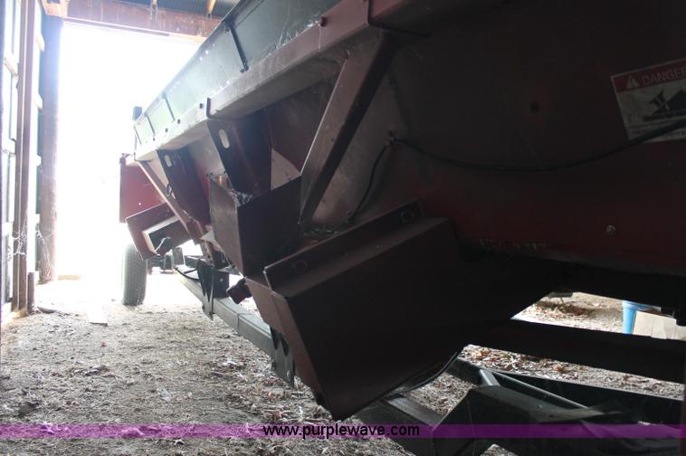 image for item C2688 Case IH 1064 corn header