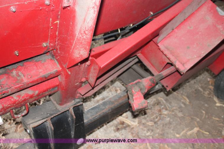 image for item C2688 Case IH 1064 corn header
