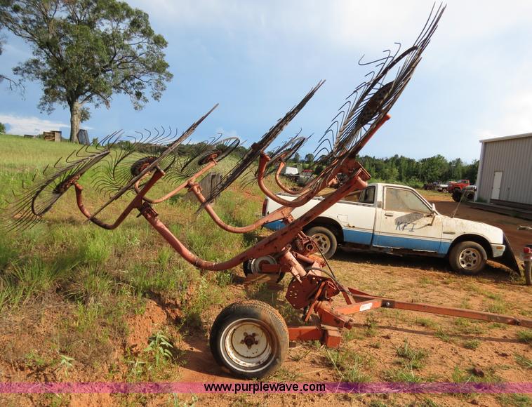 image for item C9727 Befco eight wheel V rake