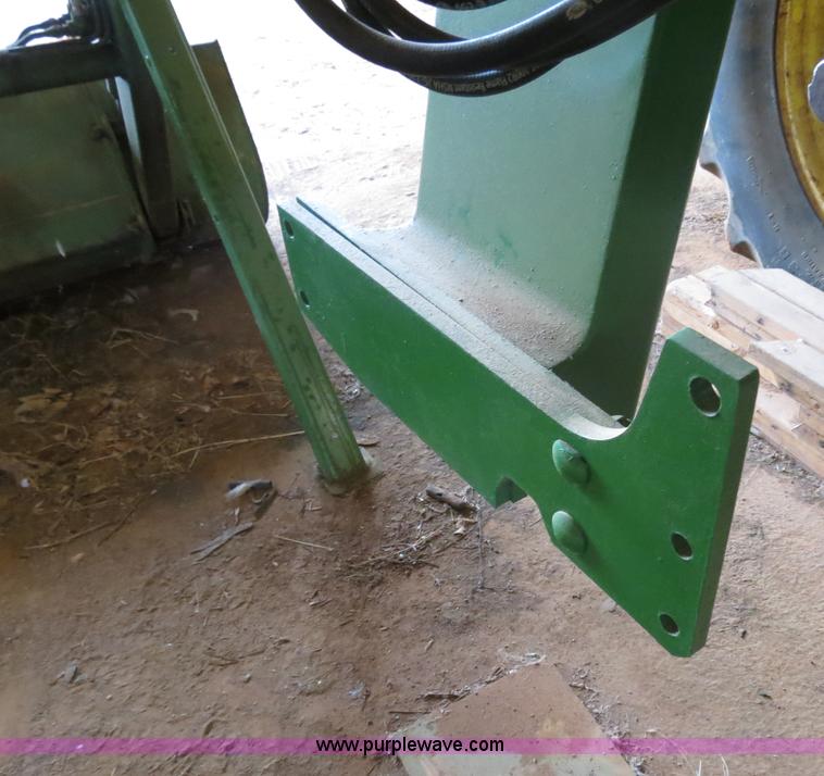 image for item C9732 John Deere 175 loader