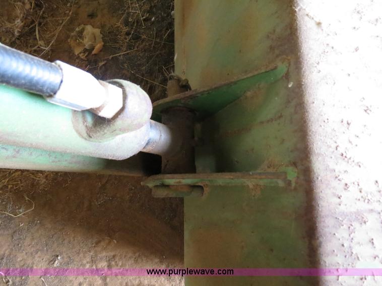 image for item C9732 John Deere 175 loader