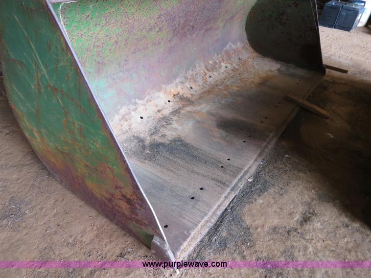 image for item C9732 John Deere 175 loader