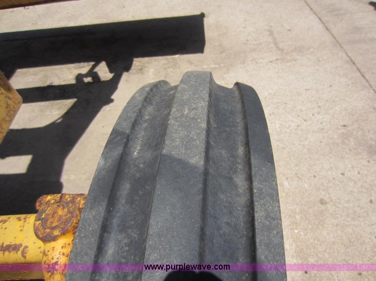 image for item D2048 Massey-Ferguson 30B tractor