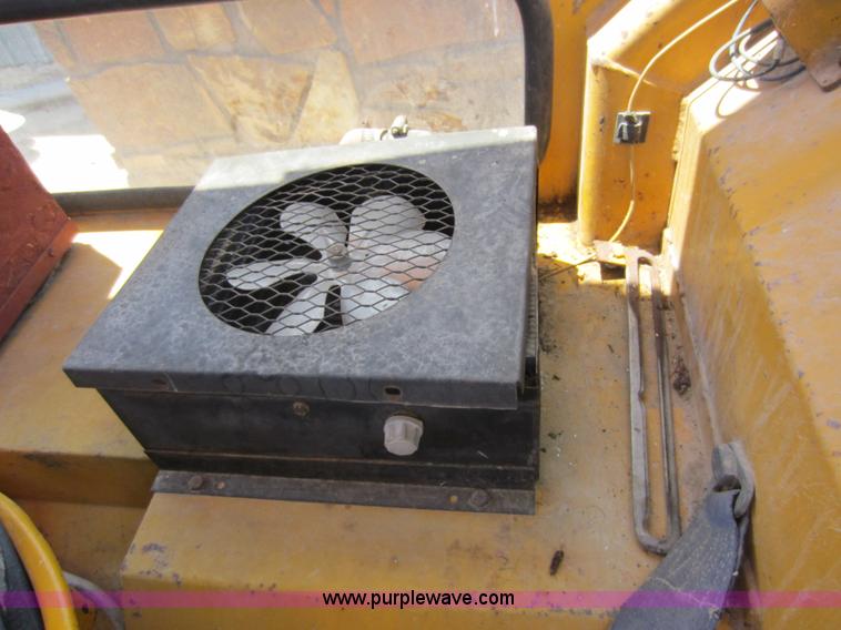 image for item D2048 Massey-Ferguson 30B tractor