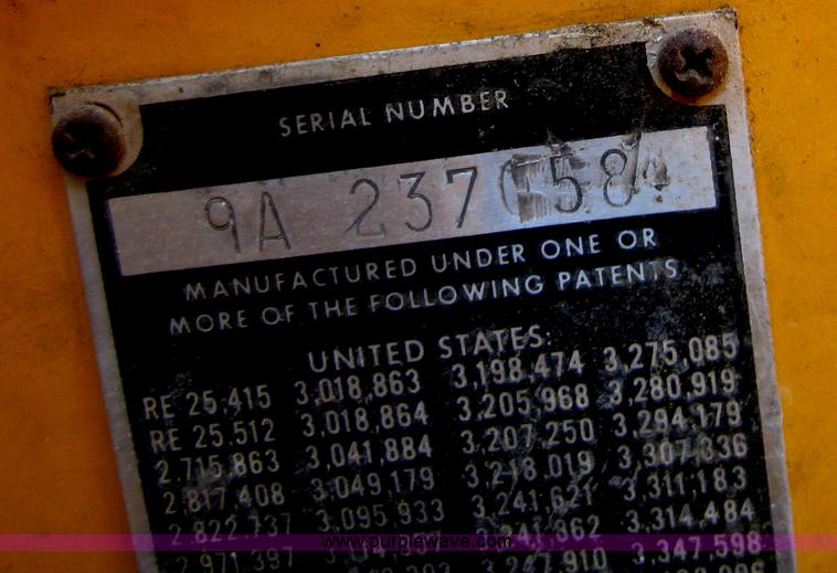 image for item D2048 Massey-Ferguson 30B tractor