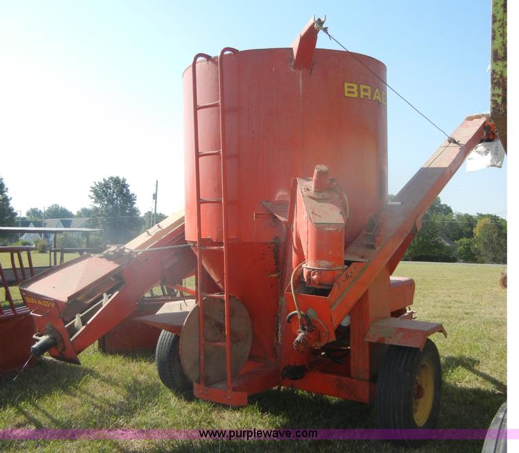 image for item D4292 Brady Hydra-Mill 750 feeder