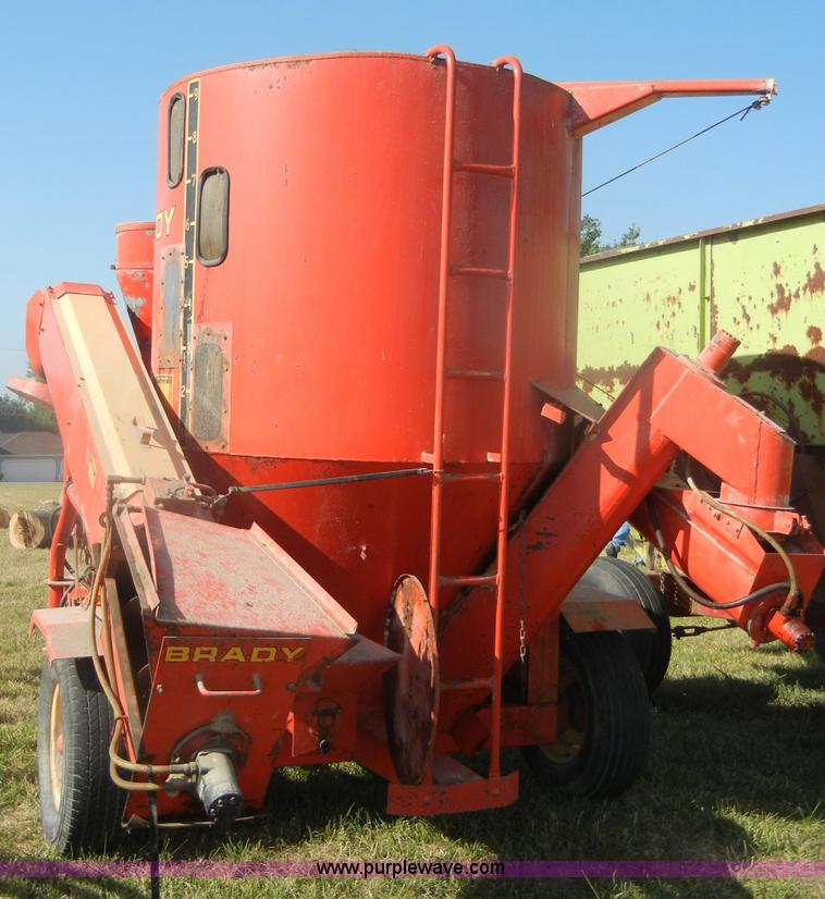 image for item D4292 Brady Hydra-Mill 750 feeder