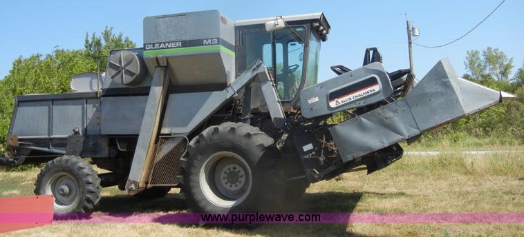 image for item D4296 1986 Gleaner M3 RWA combine
