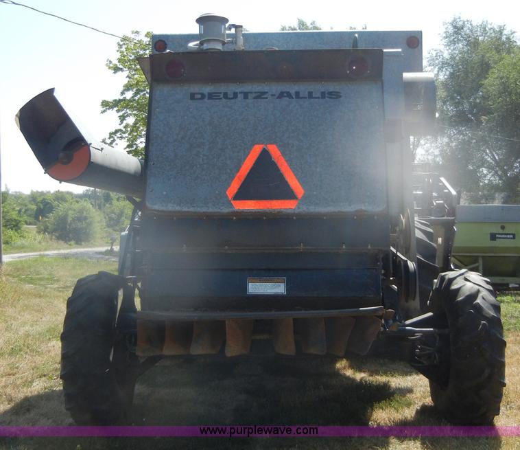 image for item D4296 1986 Gleaner M3 RWA combine