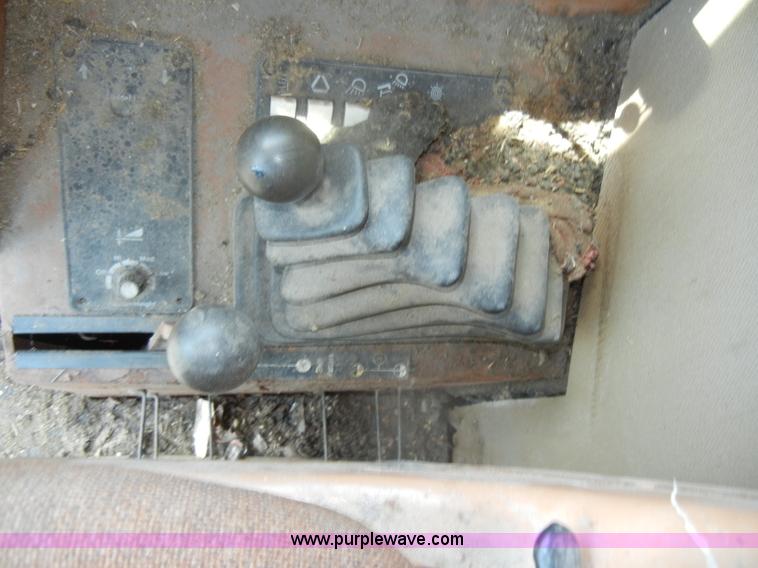 image for item D4296 1986 Gleaner M3 RWA combine