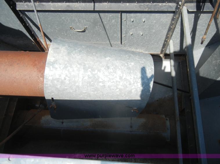 image for item D4296 1986 Gleaner M3 RWA combine