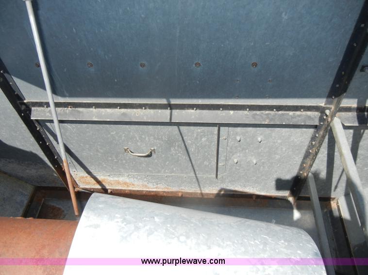 image for item D4296 1986 Gleaner M3 RWA combine