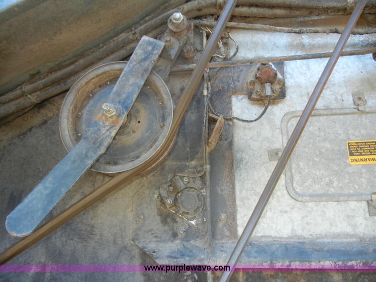 image for item D4296 1986 Gleaner M3 RWA combine