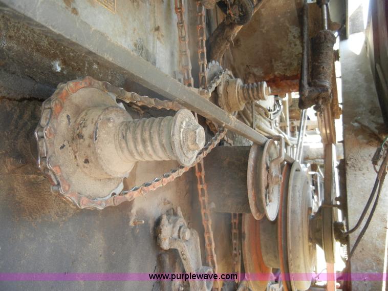 image for item D4296 1986 Gleaner M3 RWA combine