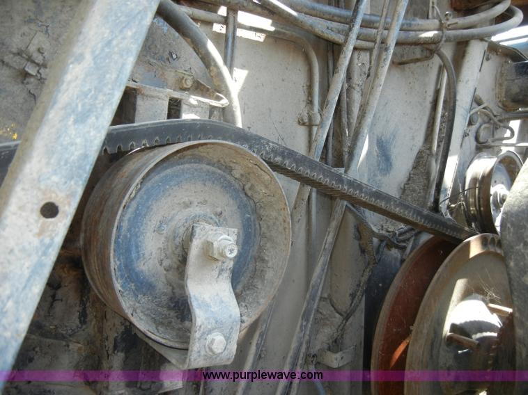 image for item D4296 1986 Gleaner M3 RWA combine