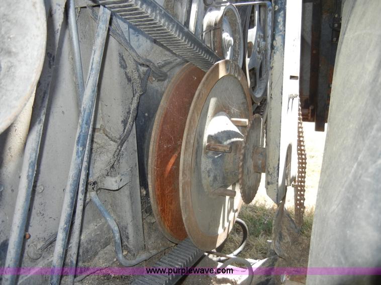 image for item D4296 1986 Gleaner M3 RWA combine