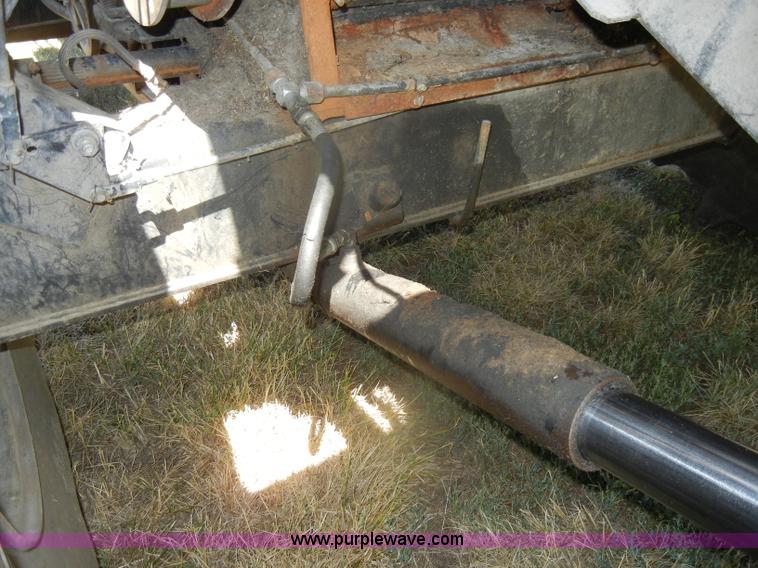 image for item D4296 1986 Gleaner M3 RWA combine