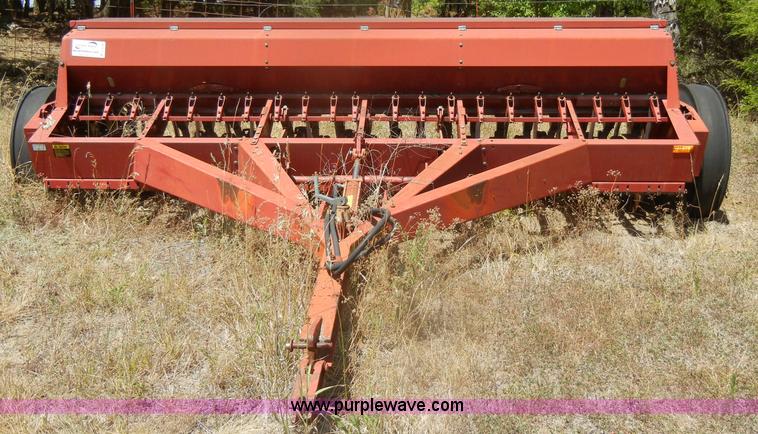 image for item D4298 International 5100 drill