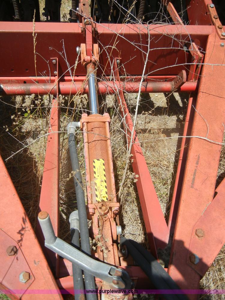 image for item D4298 International 5100 drill