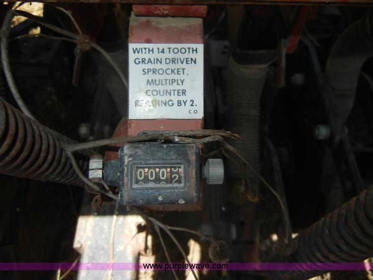 image for item D4298 International 5100 drill