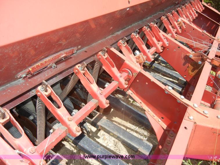 image for item D4298 International 5100 drill