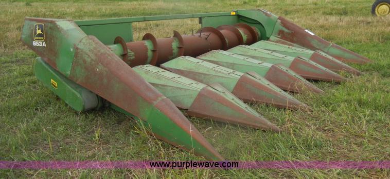 image for item D4318 John Deere 653A six row header