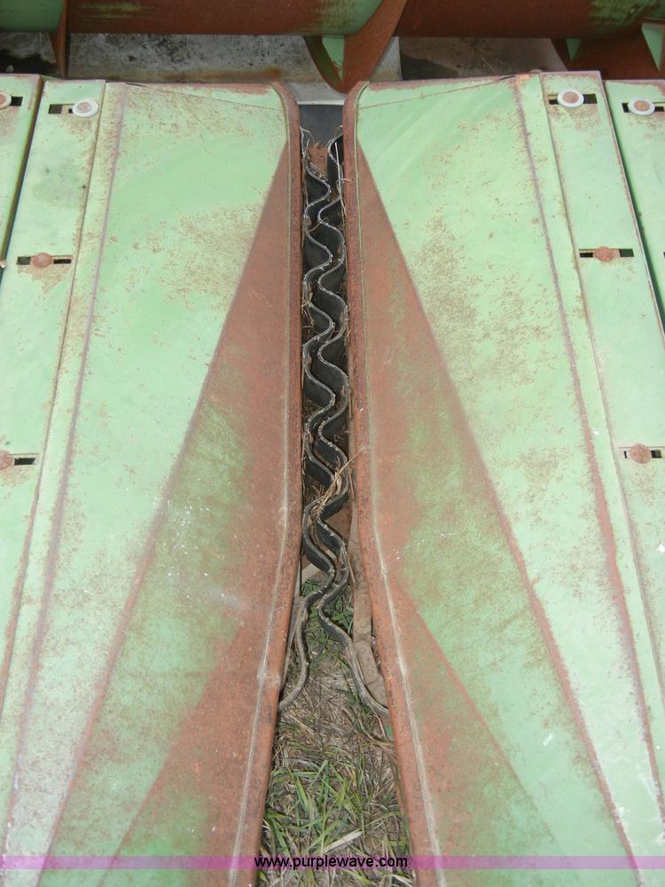 image for item D4318 John Deere 653A six row header