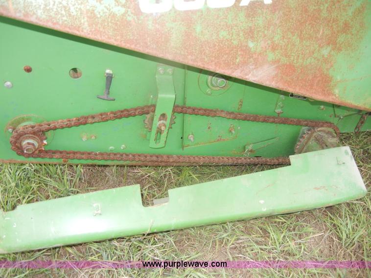 image for item D4318 John Deere 653A six row header