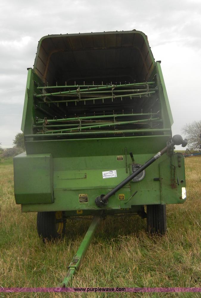image for item D4319 John Deere 714A forage wagon