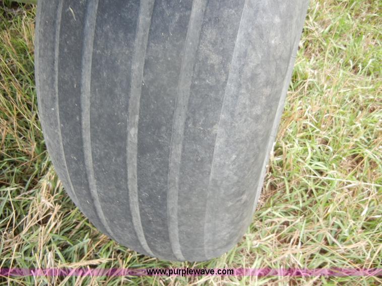 image for item D4319 John Deere 714A forage wagon