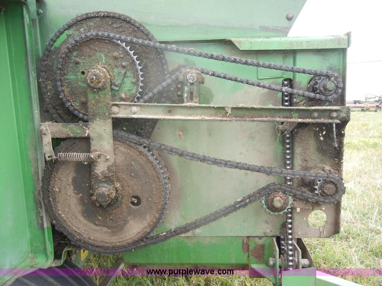 image for item D4319 John Deere 714A forage wagon