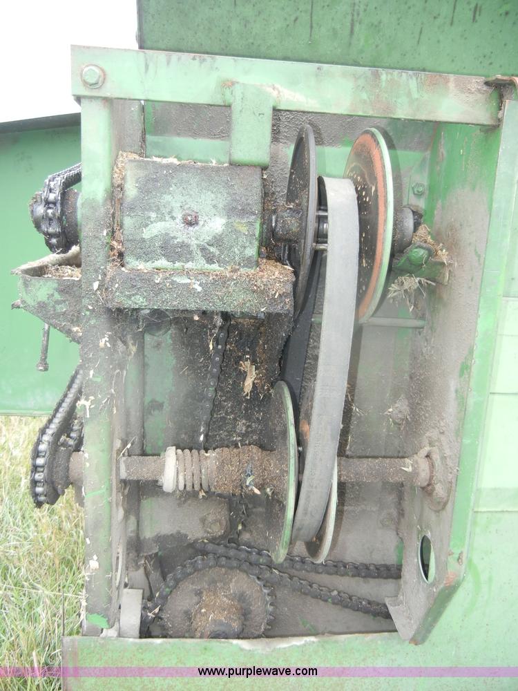 image for item D4319 John Deere 714A forage wagon