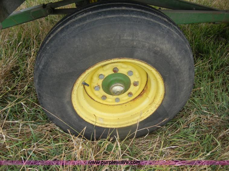 image for item D4320 John Deere 714A forage wagon