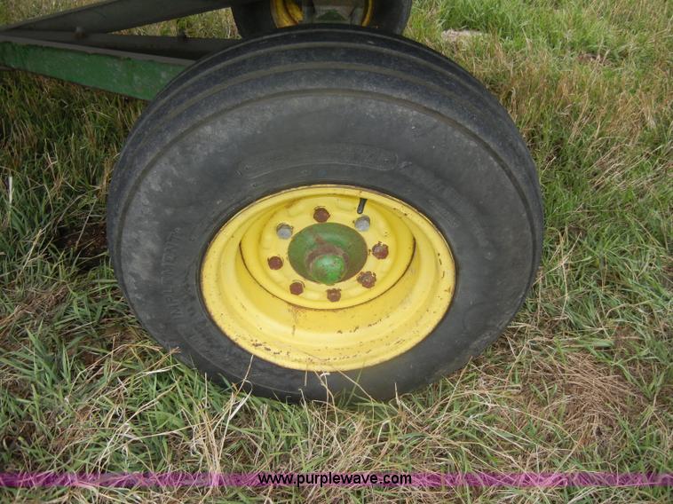 image for item D4320 John Deere 714A forage wagon