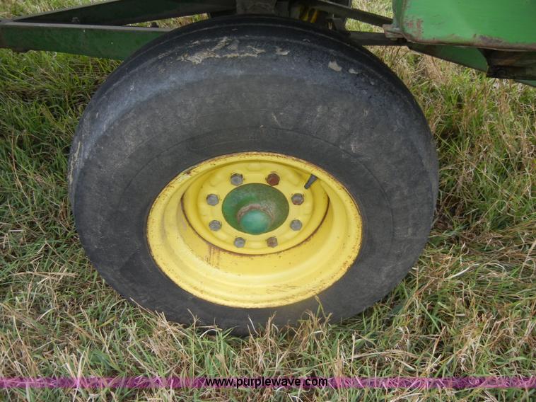 image for item D4320 John Deere 714A forage wagon