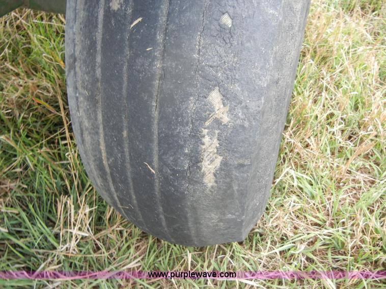 image for item D4320 John Deere 714A forage wagon