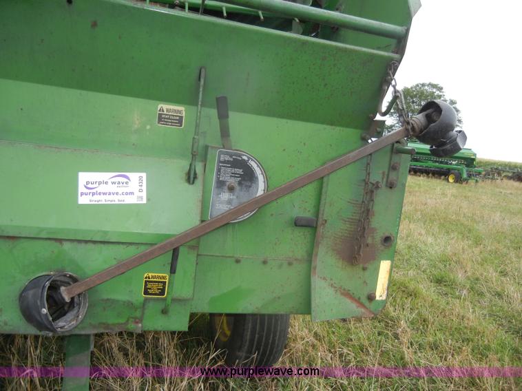 image for item D4320 John Deere 714A forage wagon