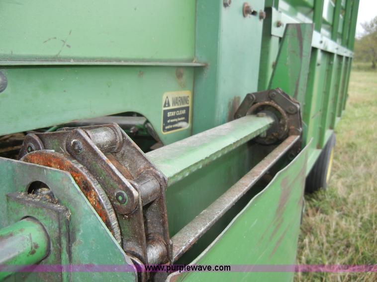 image for item D4320 John Deere 714A forage wagon